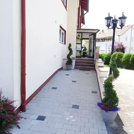 Casa Cristina- Kurpension Und Отель Бад-Кроцинген