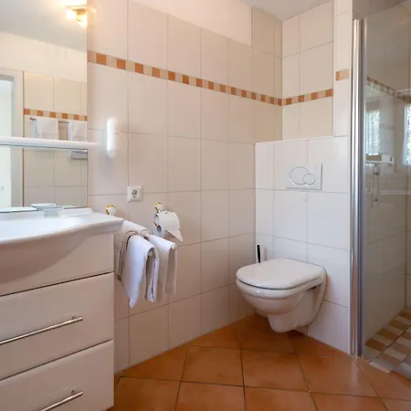 Отель Casa Cristina- Kurpension Und *