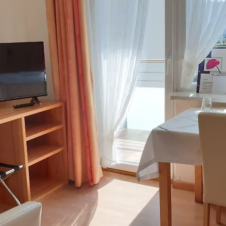 Casa Cristina- Kurpension Und Hotel *