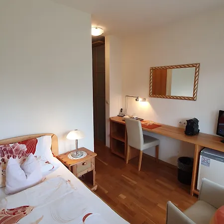 Casa Cristina- Kurpension Und Hotel *