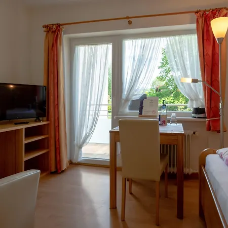 Отель Casa Cristina- Kurpension Und *