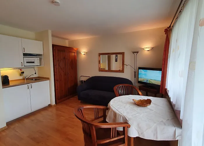 Casa Cristina- Kurpension Und * Бад-Кроцинген